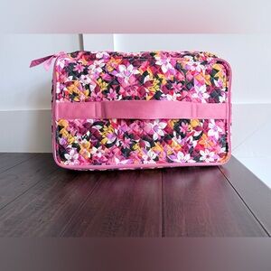 Vera Bradley Women's Cotton Heat Resistant Casserole Carrier, Rosa Floral bag